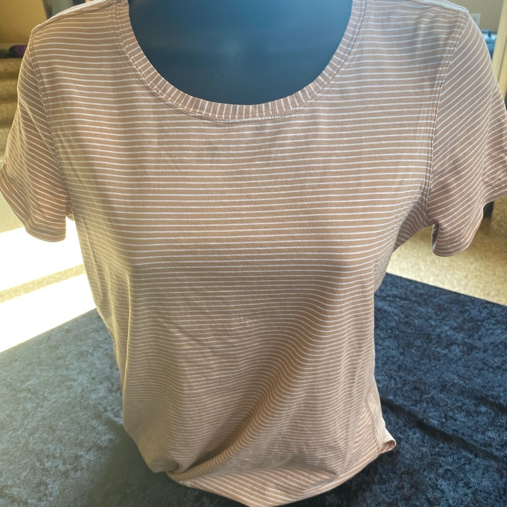lululemon athletica Short Sleeve Striped Tee in Light Mauve and White